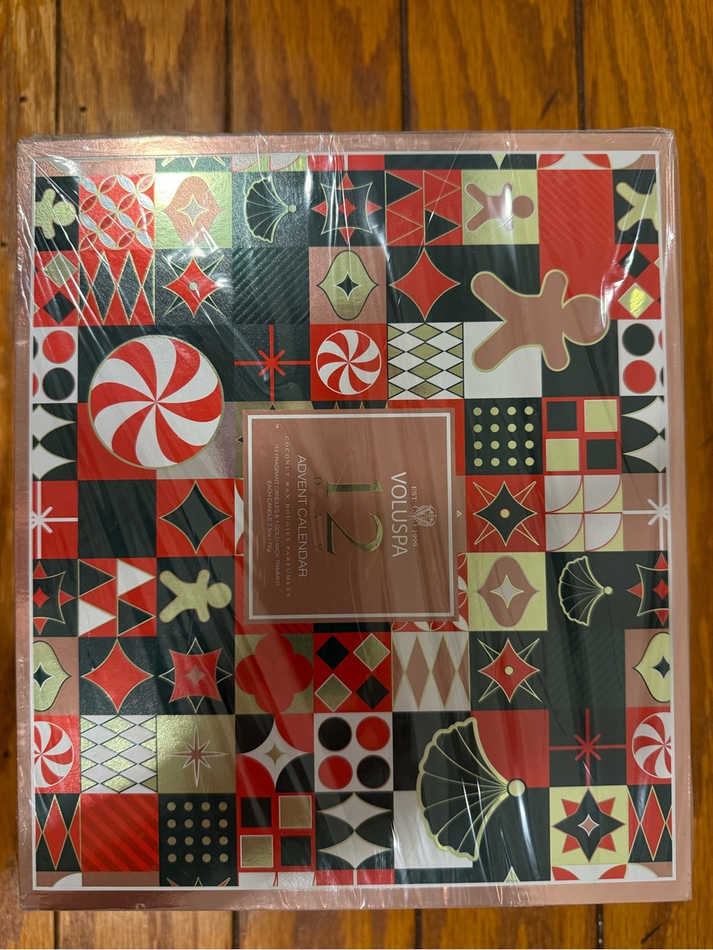 Voluspa 2025 Holiday Advent Calendar - Picture 2 of 4
